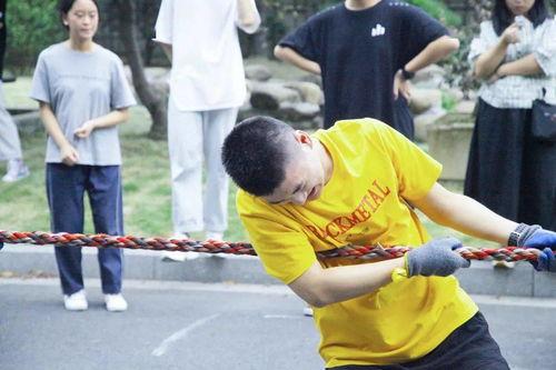 重庆舞蹈老师吃瓜,一场网络狂欢背后的真相