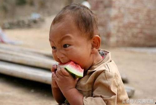 吃瓜恶搞朋友,欢乐无限，揭秘朋友圈里的欢乐时光