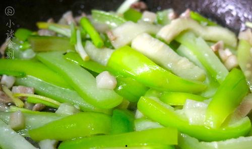 吃播为什么吃瓜不吃肉,为何偏爱瓜果而非肉类？